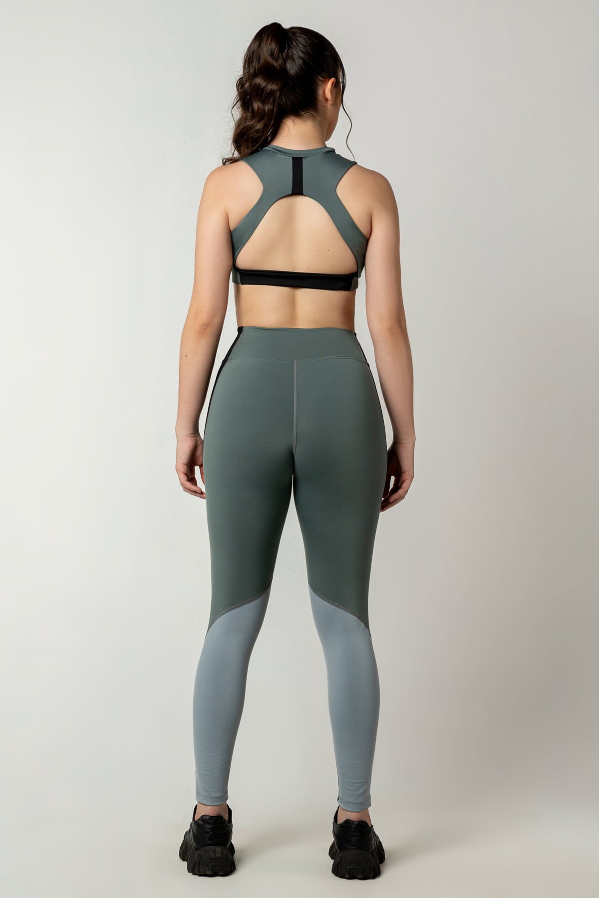 Cojunto Deportivo "Fuerza" * Talla Única/OneSize * Se Ajusta Desde Una Talla 6 hasta Una Talla 12