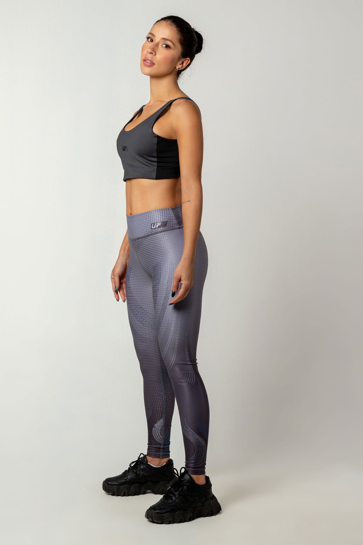 Conjunto Deportivo "Serenidad" * Color Gris * Talla Única/OneSize * Se Ajusta Desde Una Talla 6 Hasta Una Talla 12